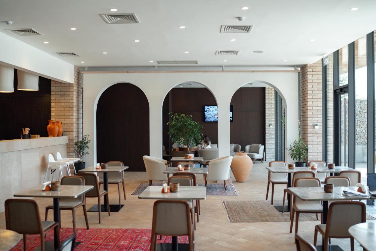 Pana Boutique Hotel Shymkent Esterno foto
