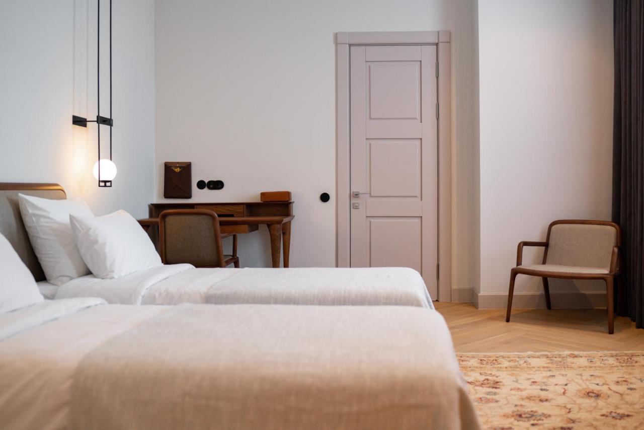 Pana Boutique Hotel Shymkent Esterno foto