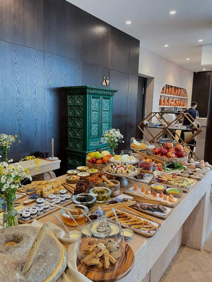 Pana Boutique Hotel Shymkent Esterno foto