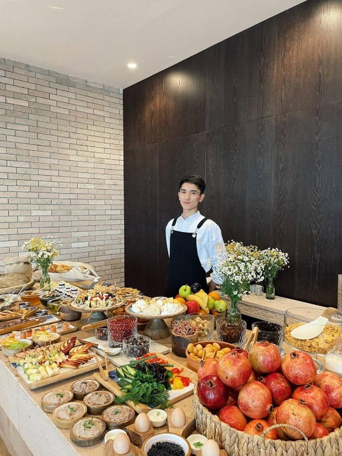 Pana Boutique Hotel Shymkent Esterno foto