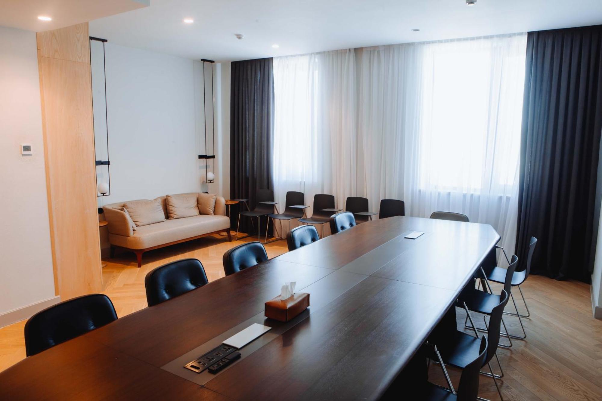 Pana Boutique Hotel Shymkent Esterno foto